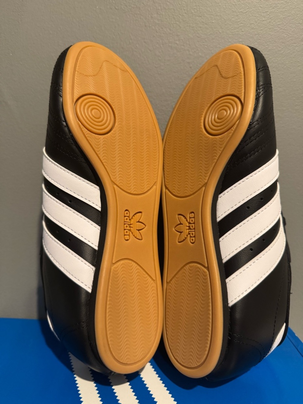 adidas Taekwondo LA Men's Sneakers in Black and White - Picture 7 of 7